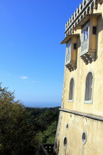 hermes,carré tigre du bengale hermes,airbnb,bairro alto,voyage,blog voyage,lisbonne,week end à lisbonne,bonnes adresses à lisbonne,portugal,sintra,unique allure,k jacques,caravelle k jacques,comptoir des cotonniers,blog mode,belem,pasteis de belem,palais national de pena,palais de pena sintra,palacio de pena sintra,palacio de pena,castelo da pena